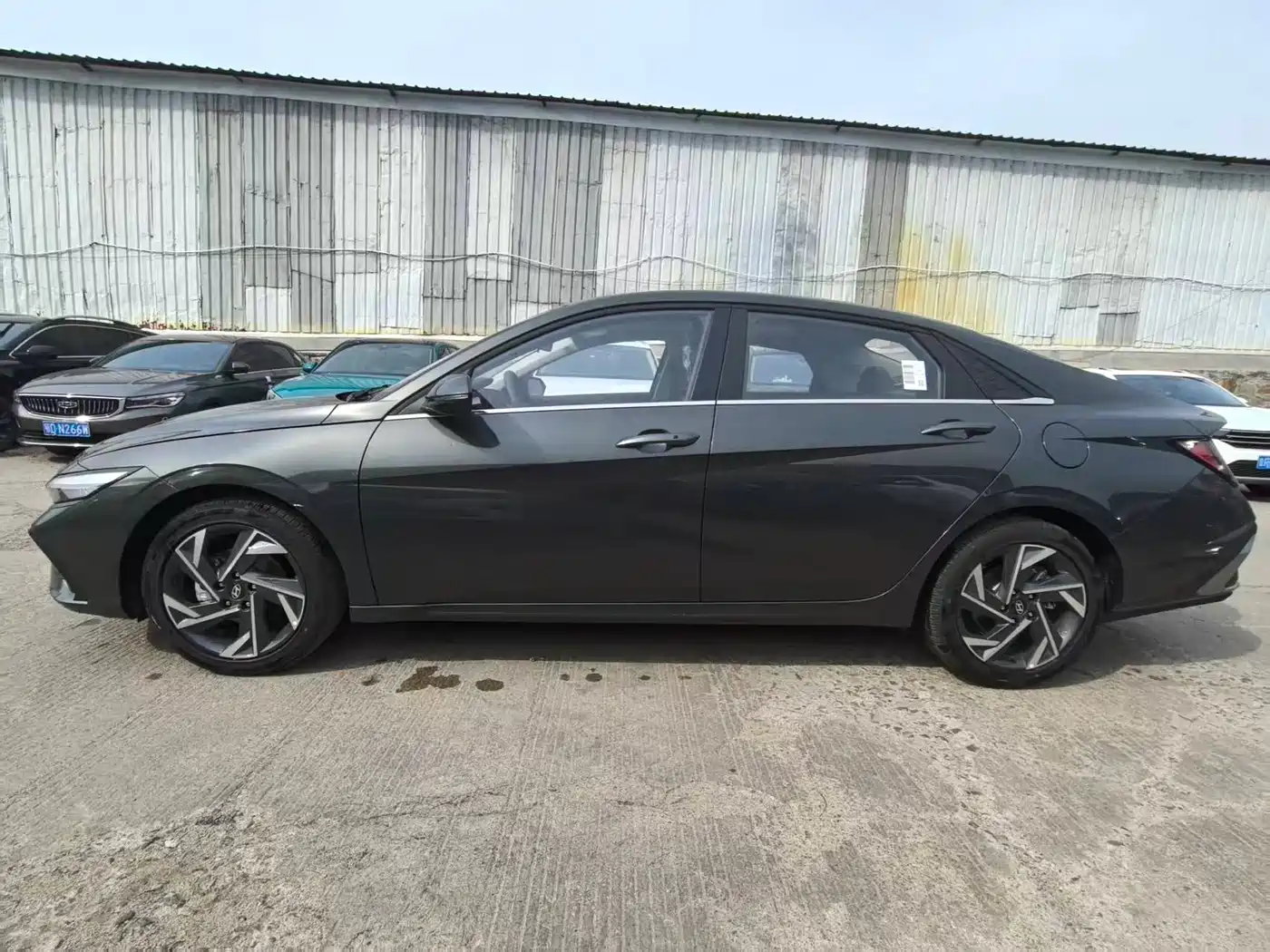 MODERN ELANTRA