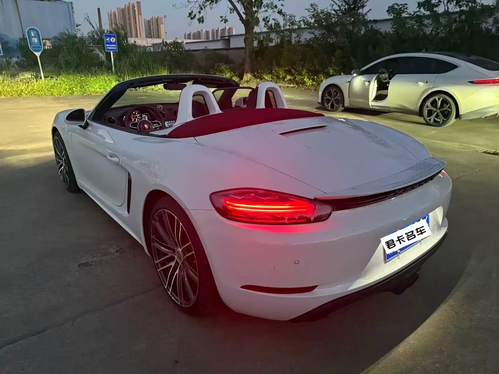 Фото 3 - Porsche 718