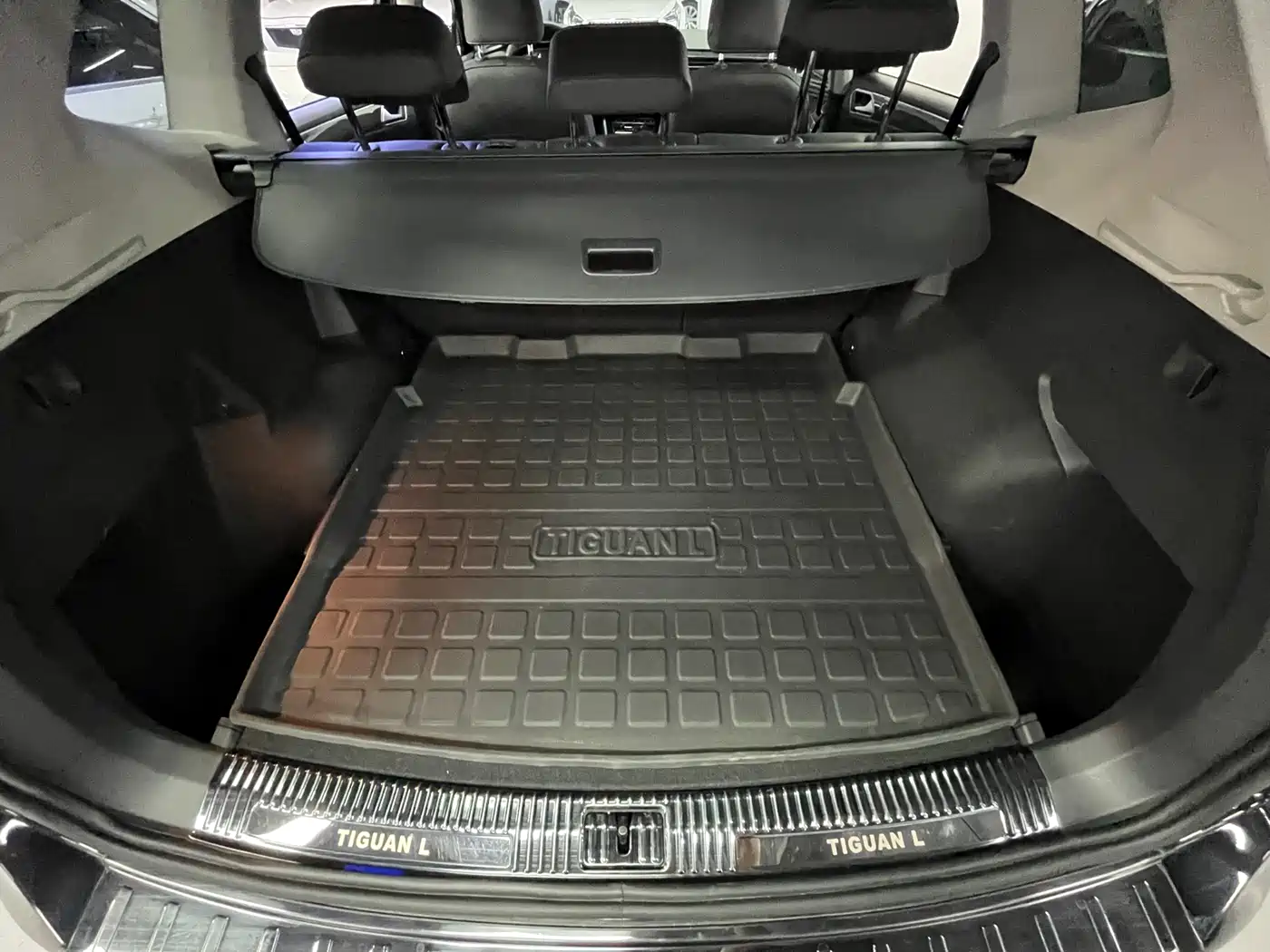 Volkswagen Tiguan L 2023 330TSI Auto 2WD R-Line Premium Edition фото 18