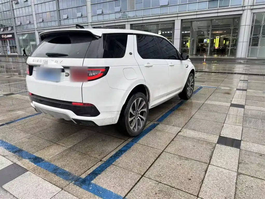 Land Rover Discovery Sport 2024 Performance Technology Edition фото 13