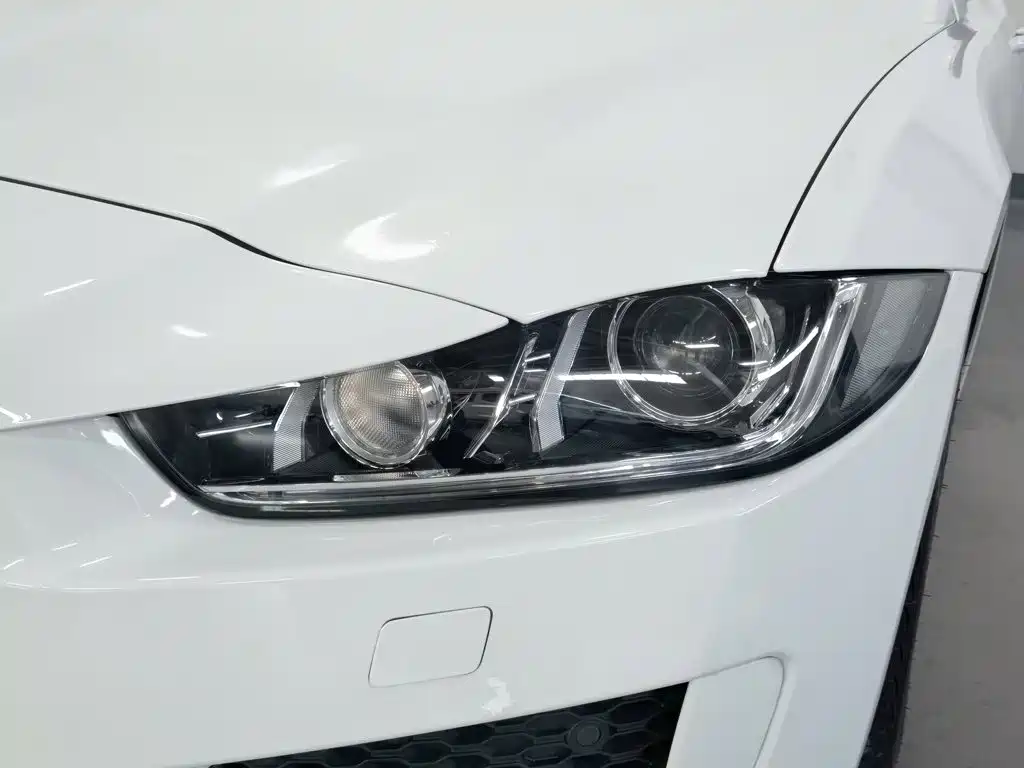 Jaguar XE 2016 2015 2.0T 200PS R-Sport