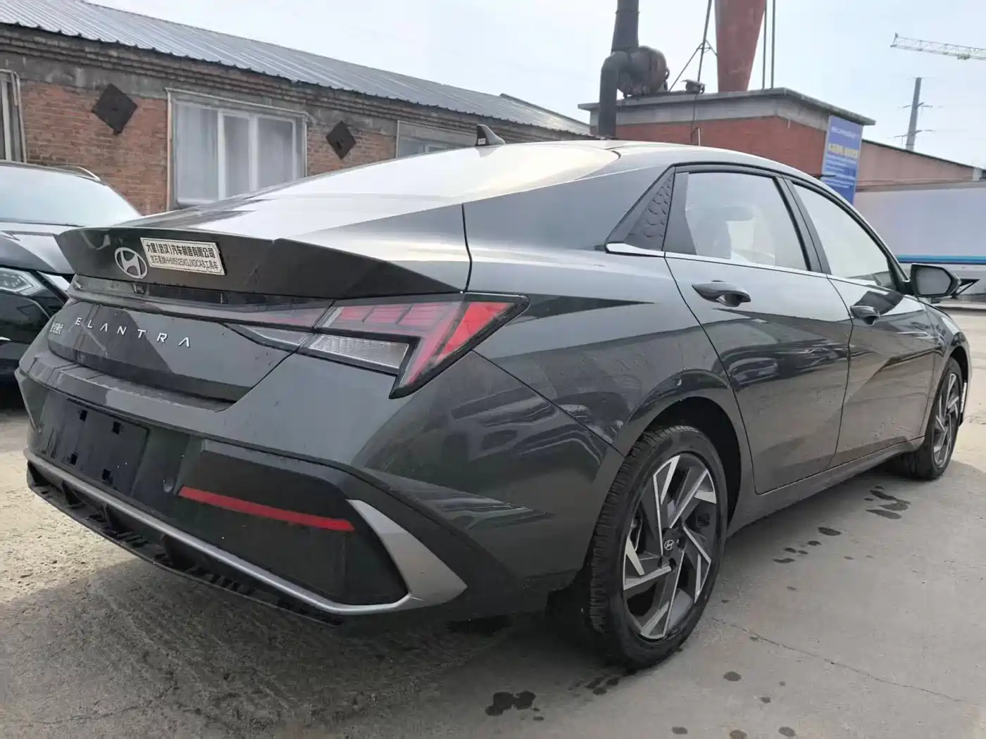 MODERN ELANTRA