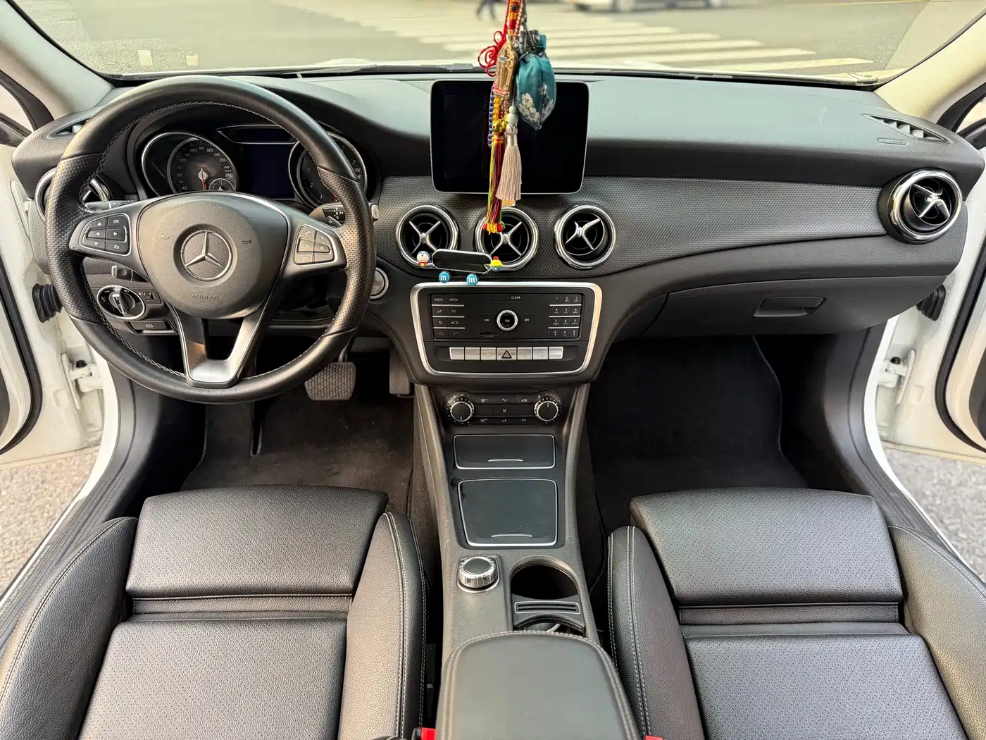 Mercedes-Benz GLA 2018 GLA 200 Dynamic фото 5
