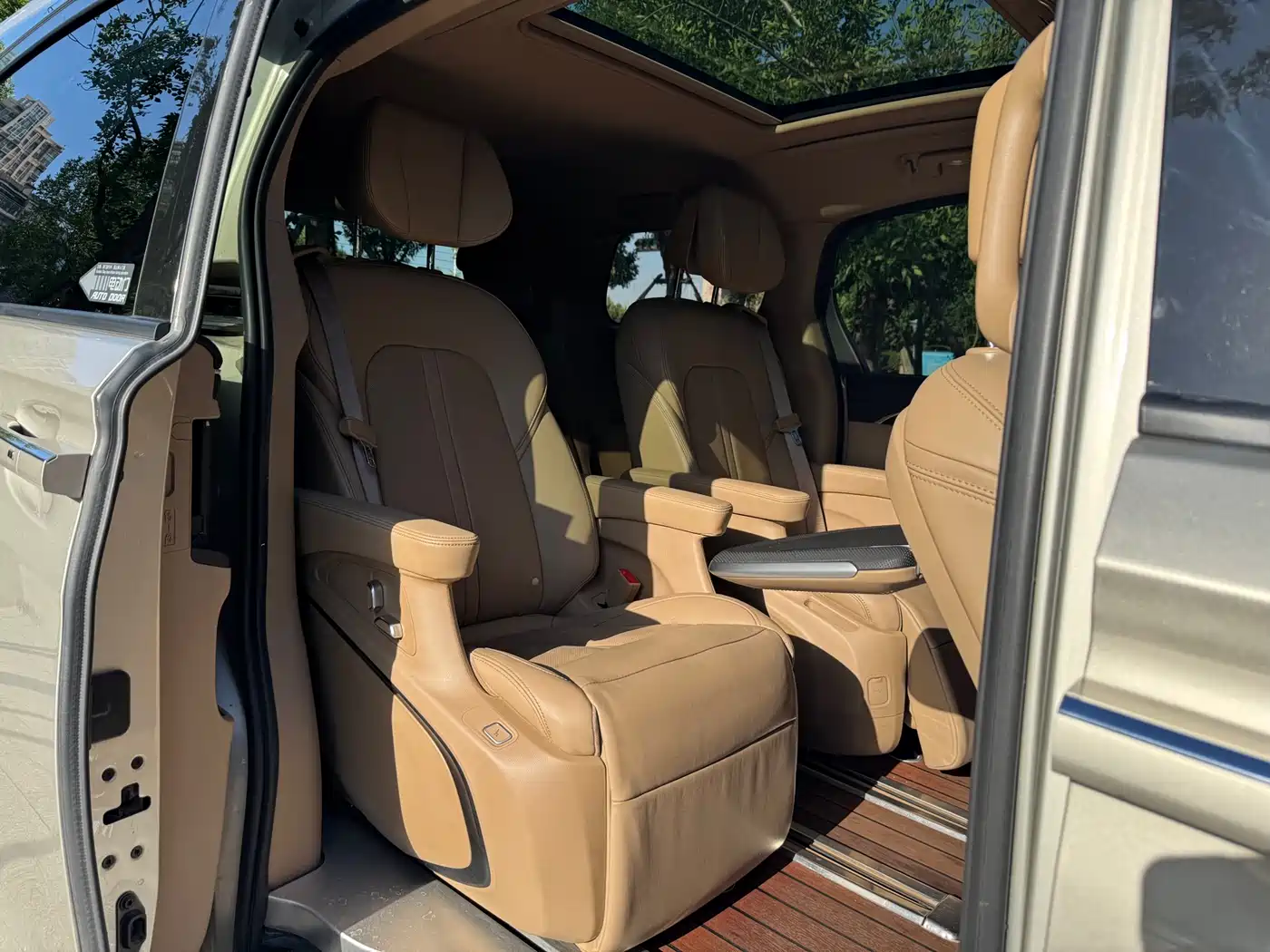 Buick GL8 2020 Model ES Landglory 653T Luxury фото 13