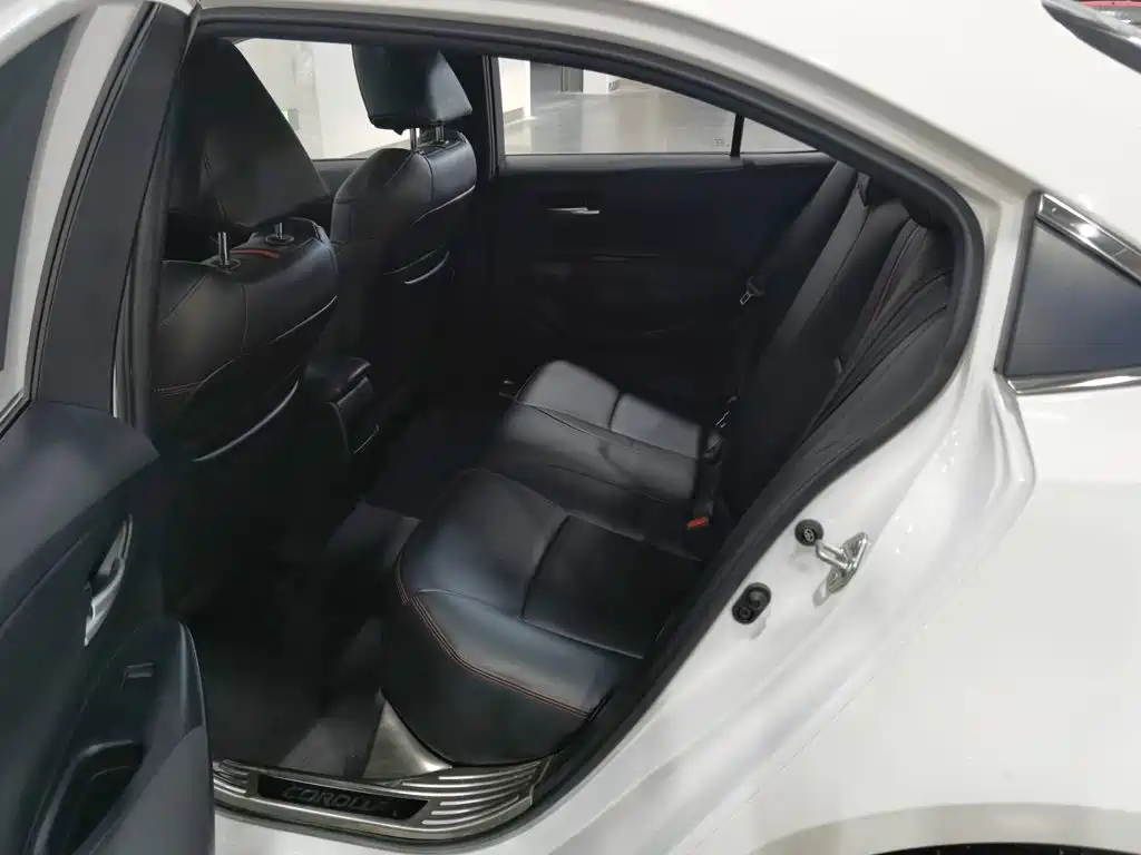 Photo 15 - Toyota Corolla