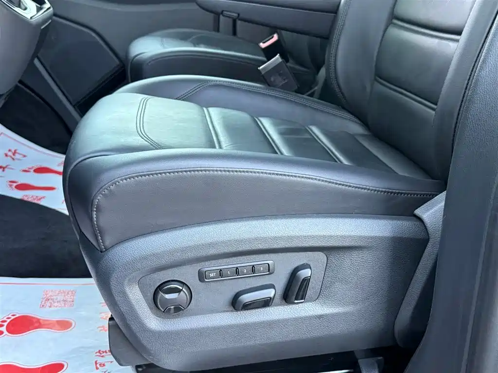 Volkswagen Multivan 2016 2.0TSI 4WD Prestige 7-Seater фото 15