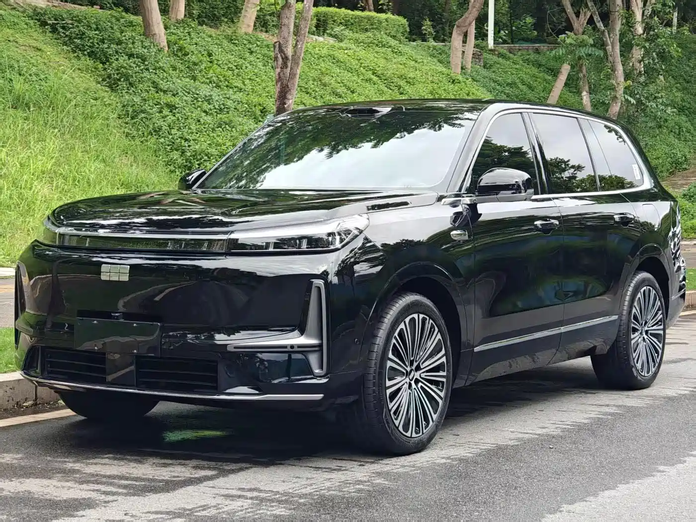 Geely Galaxy M9 2025 Base Model