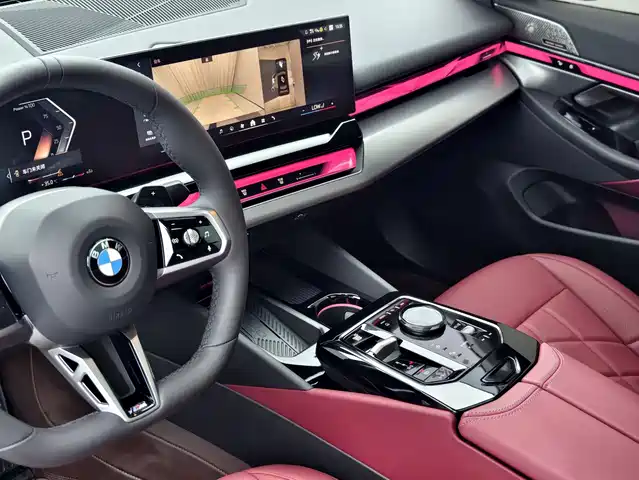 BMW 5 Series 2025 530Li Leading M Sport Package — фото 5