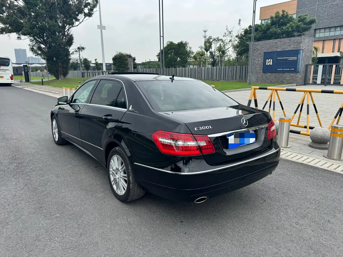 Mercedes-Benz E-Class 2012 E 300 L Fashion Luxury фото 7