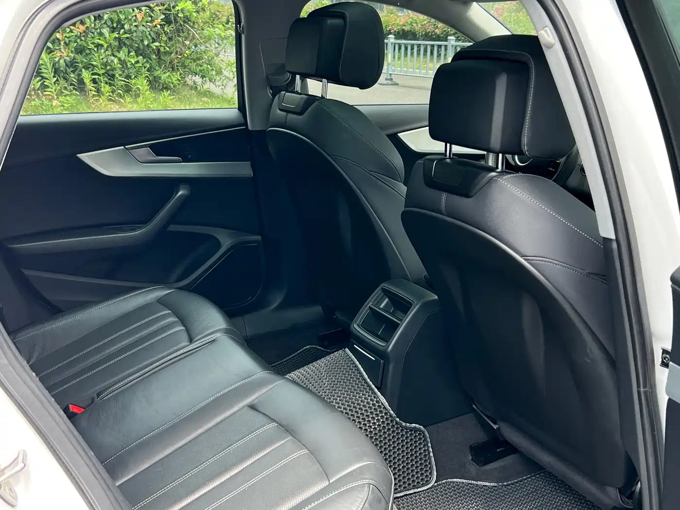 Audi A4L 2020 40 TFSI Fashion Dynamic Edition фото 10