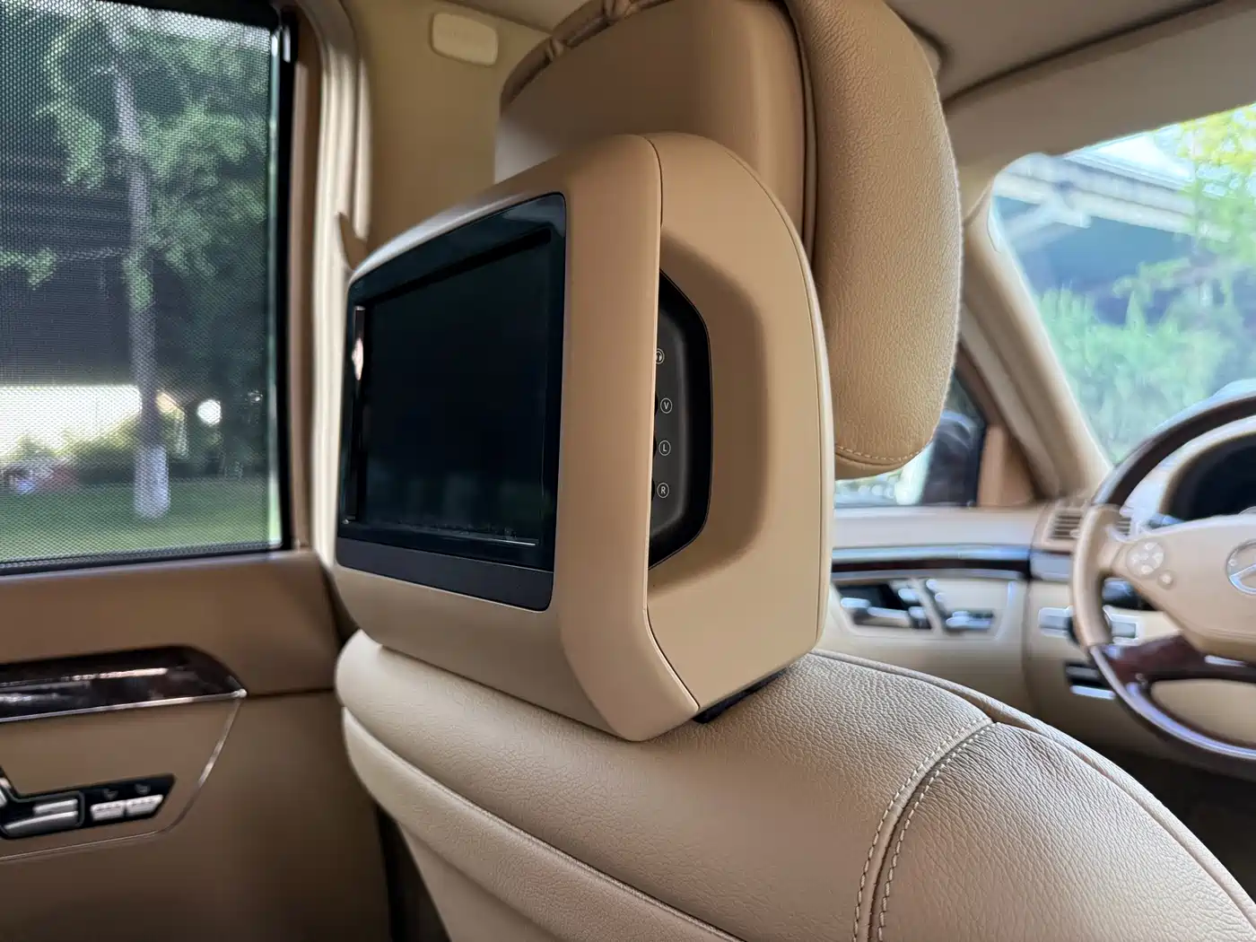 Mercedes-Benz S-Class 2012 S 300 L Luxury Grand Edition фото 24