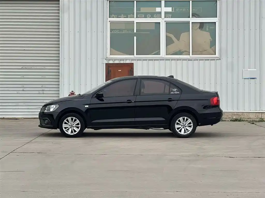 Volkswagen Jetta 2013 1.6L Automatic Comfort фото 3