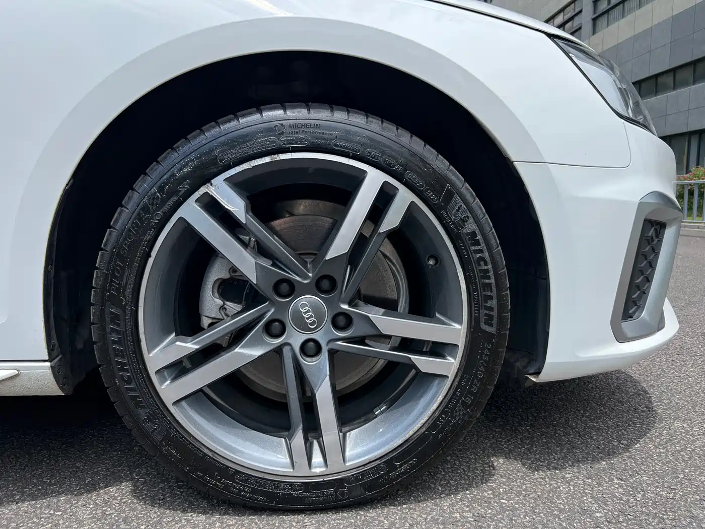Audi A4L 2020 40 TFSI Fashion Dynamic Edition фото 16
