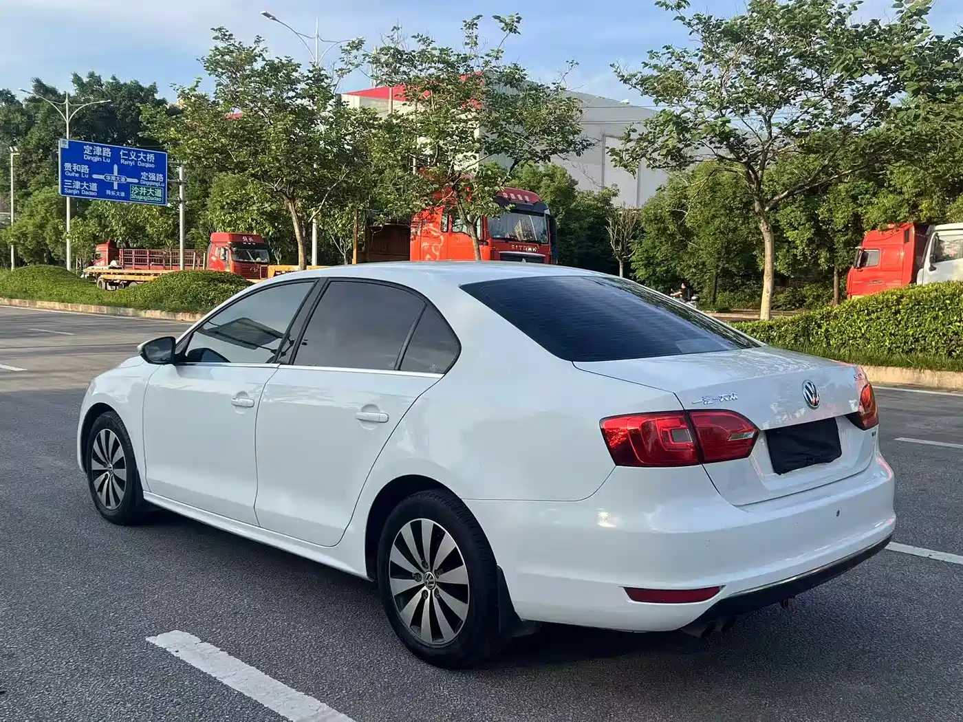 Volkswagen Sagitar 2012 2012 Model 1.4TSI Automatic Flagship