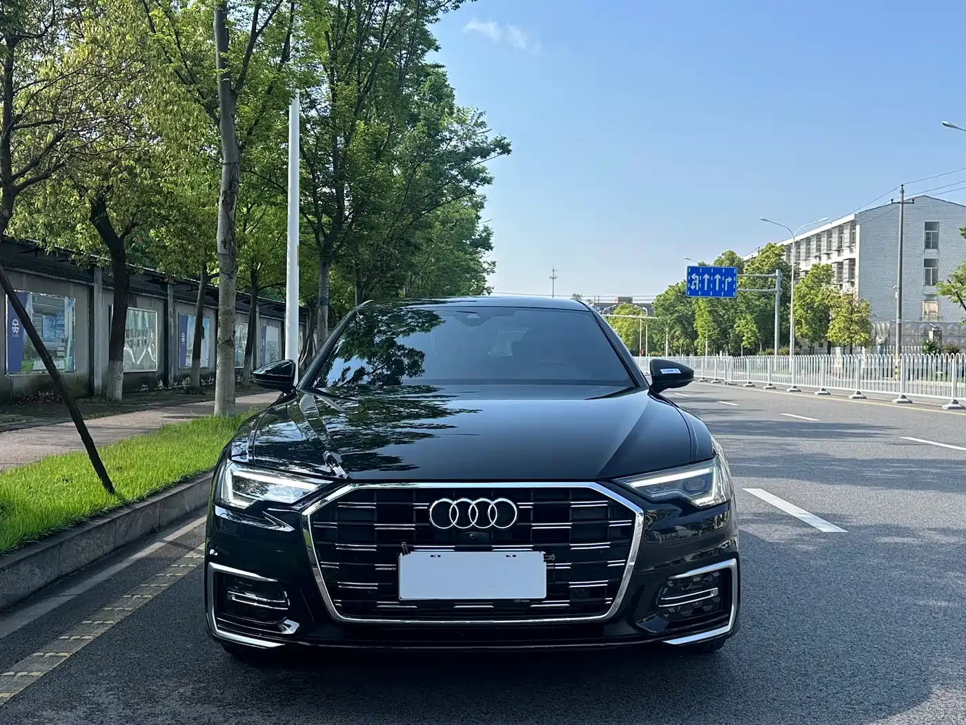 Audi A6L 2023 45 TFSI Premium Selection Dynamic фото 2