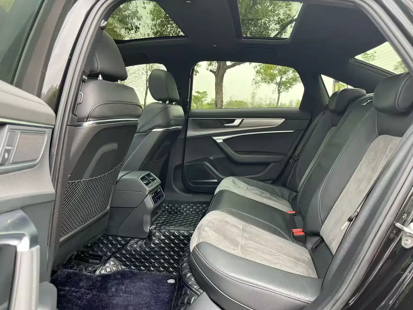 Audi A6L 2021 45 TFSI quattro Exclusive Sport фото 6