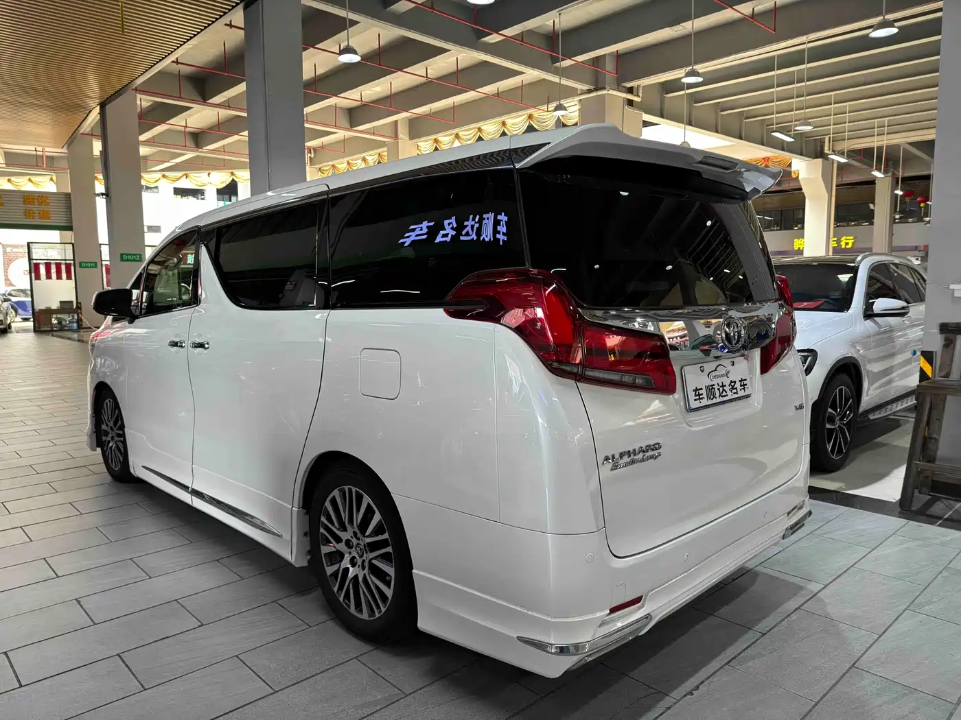 Toyota Alphard 2015 3.5L Premium Edition фото 6