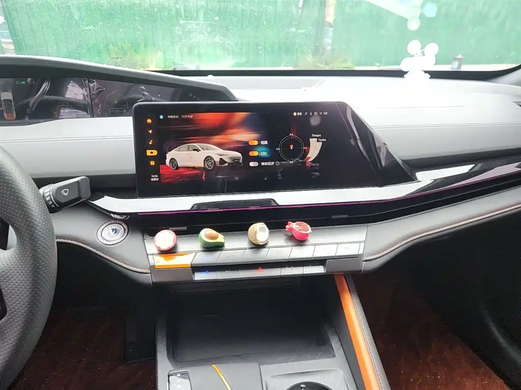 CHANGAN UNI-V