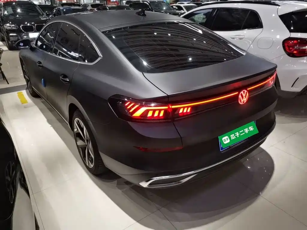 VOLKSWAGEN LINGDU