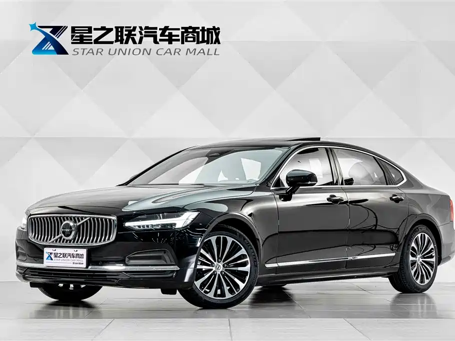 Volvo S90 2024 B5 Momentum Luxury Edition