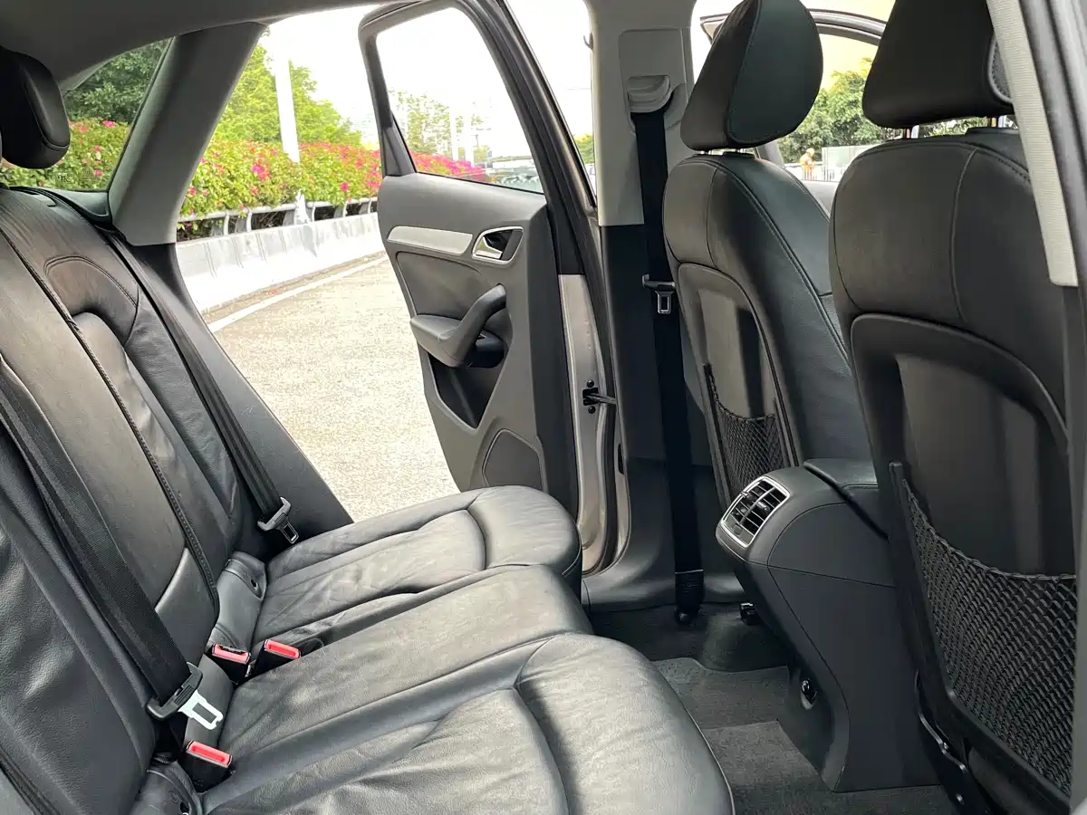 Audi Q3 2013 35 TFSI Comfort фото 12