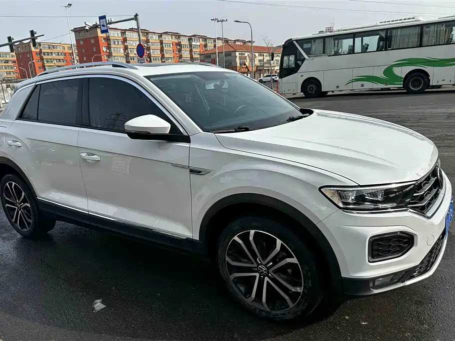 VOLKSWAGEN T ROC EXPLORING SONGS