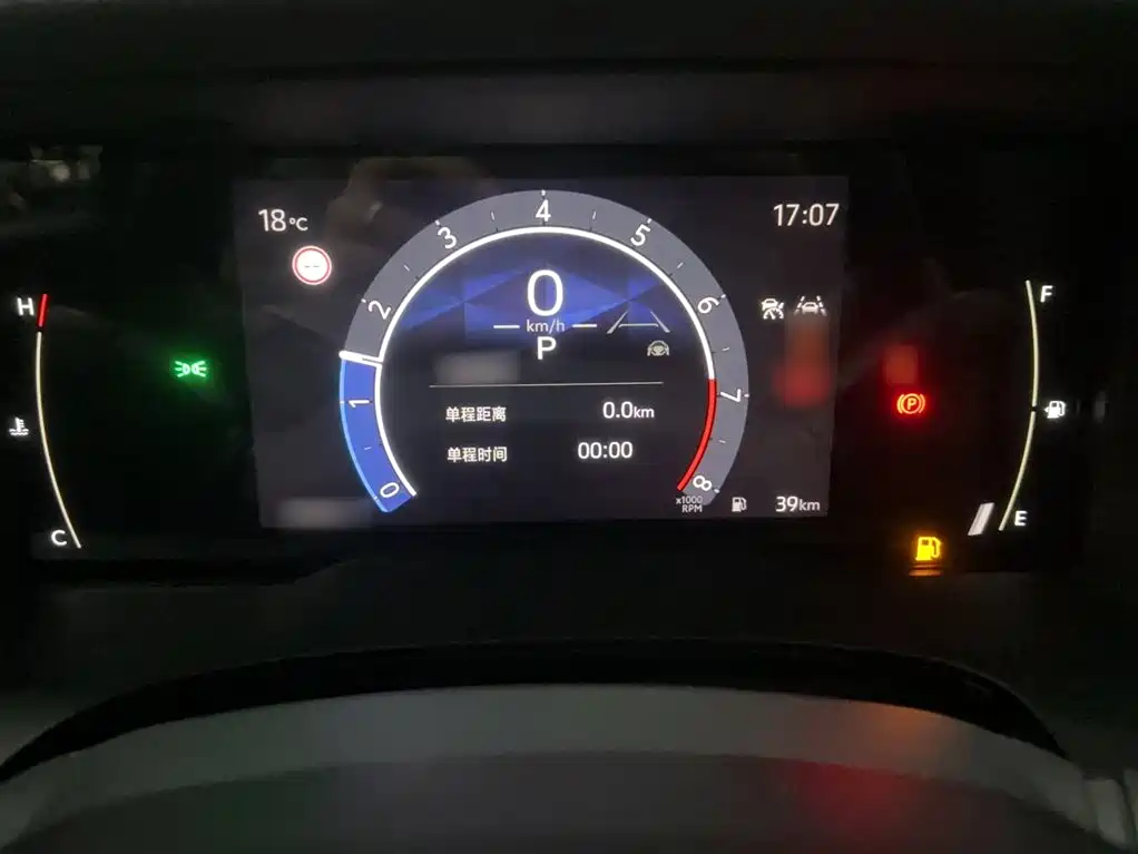 Toyota Camry 2024 2.0GVP Luxury Edition фото 5
