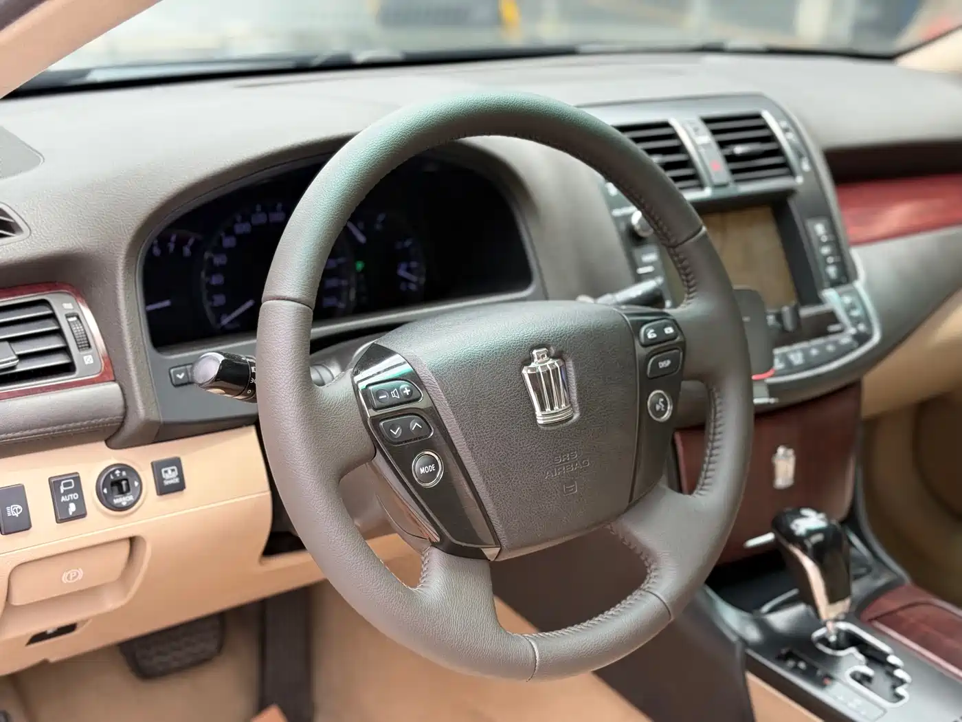 Toyota Crown 2010 2.5L Royal Leather Sunroof Navigation фото 9