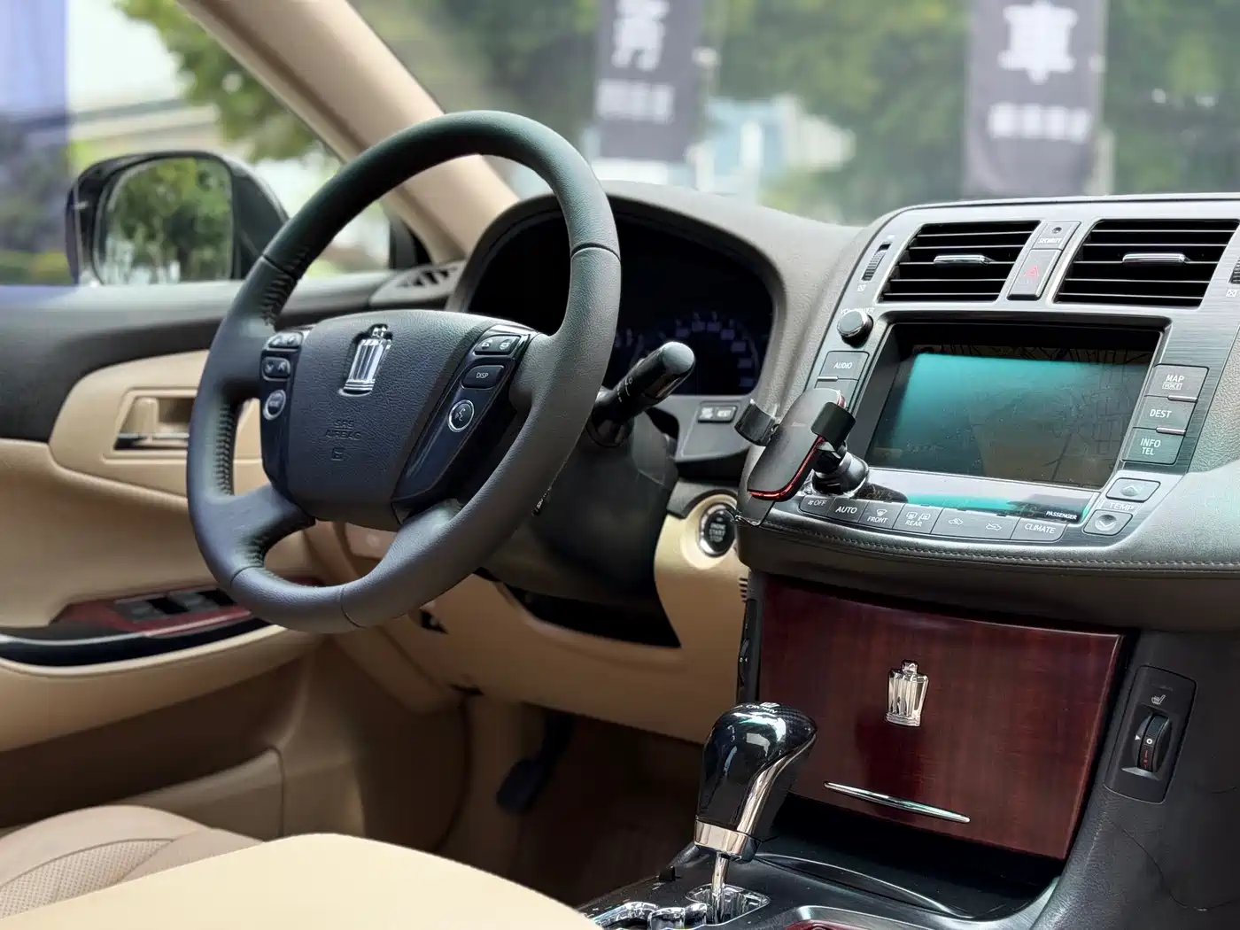 Toyota Crown 2010 2.5L Royal Leather Sunroof Navigation фото 16