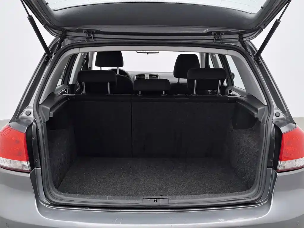 Volkswagen Golf 2011 2011 Model 1.6 Automatic Comfort