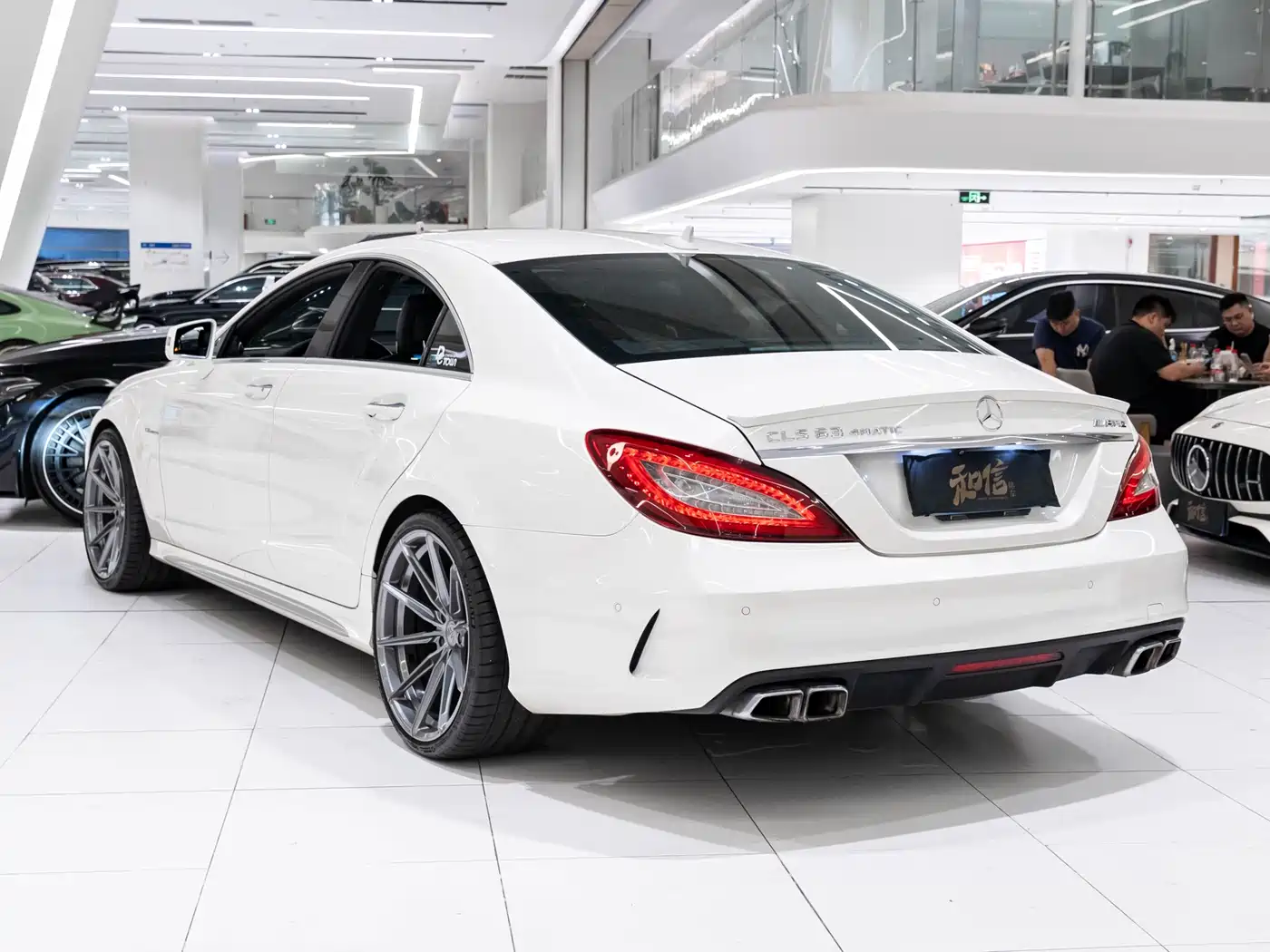 Mercedes-Benz CLS AMG 2015 AMG CLS 63 4MATIC фото 5