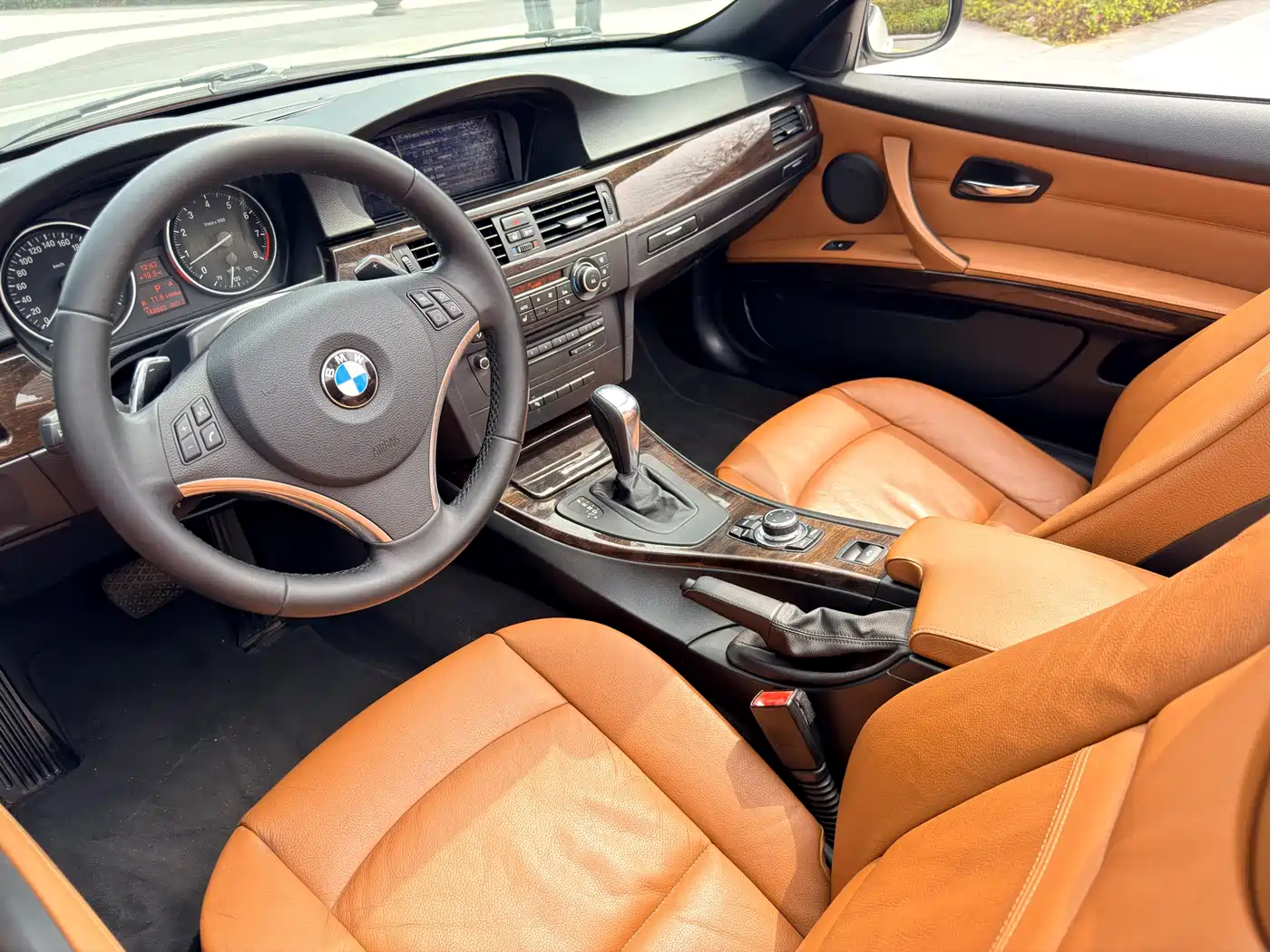 BMW 3 Series (Import) 2011 330i Convertible Coupe фото 22