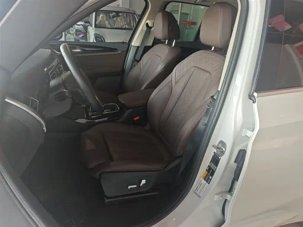 BMW iX3 2022 Facelift Leading Model фото 15