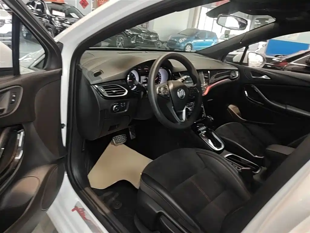 Buick Verano 2018 Hatchback GS 20T Dual Clutch Leading фото 15