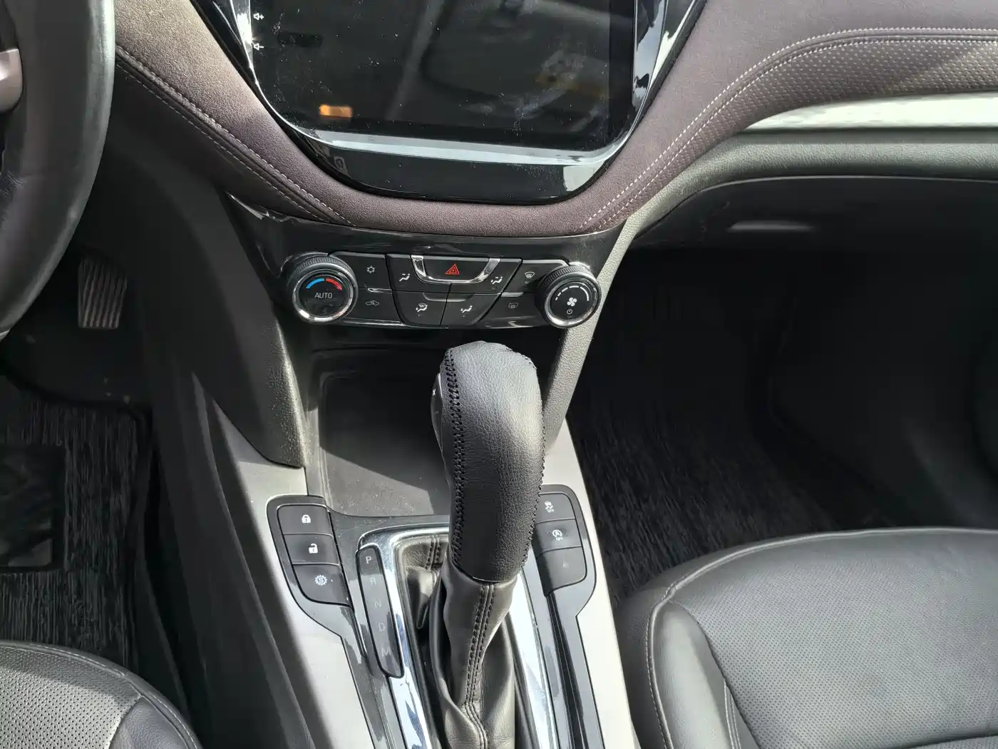 Chevrolet Malibu 2017 1.5T Automatic Luxury Edition фото 8