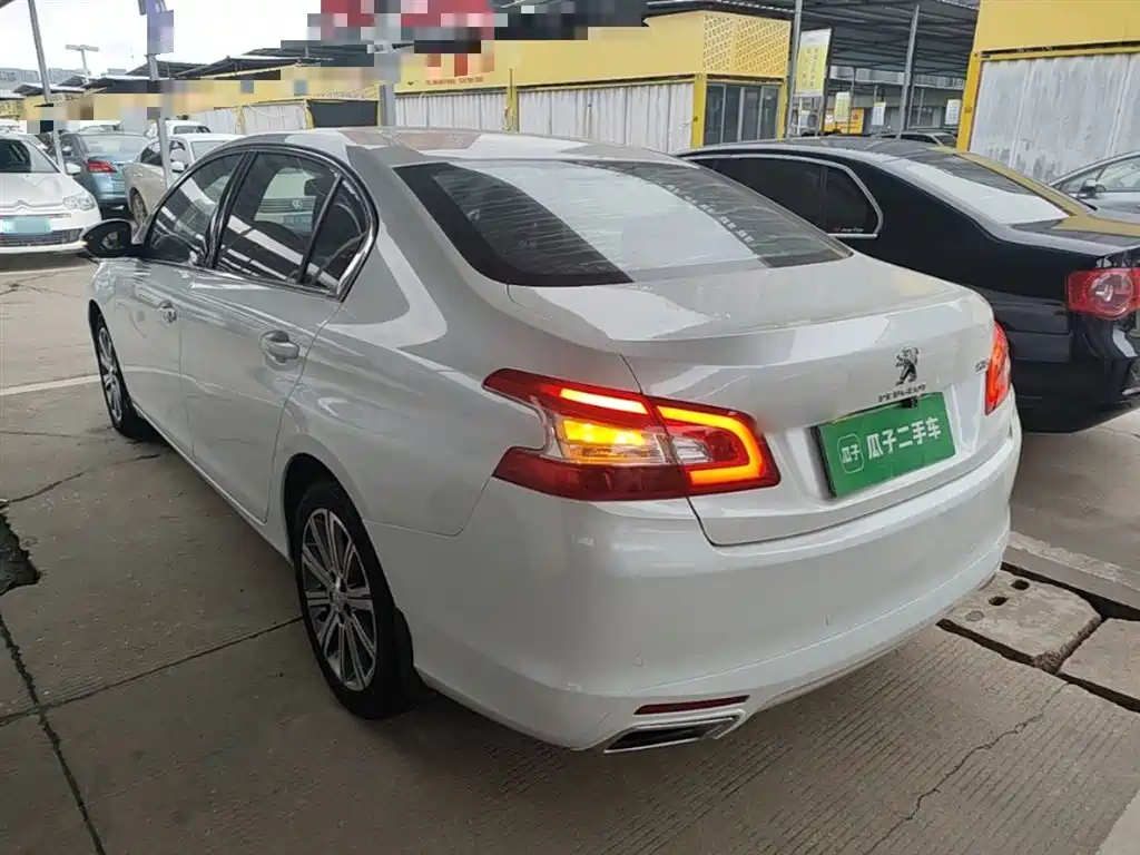 Peugeot 408 2016 1.6T Automatic Luxury Edition фото 5
