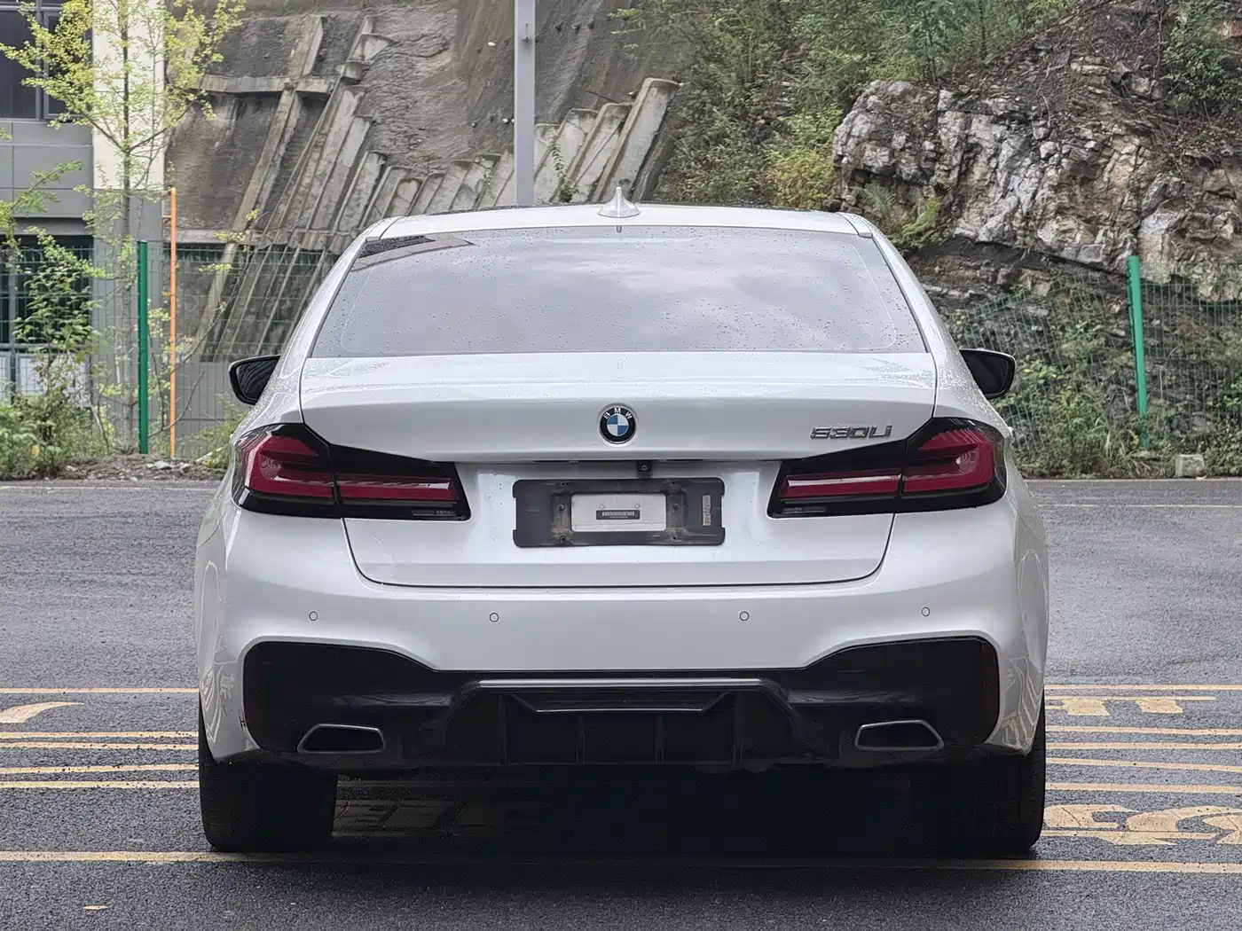 Photo 8 - BMW 5 Series