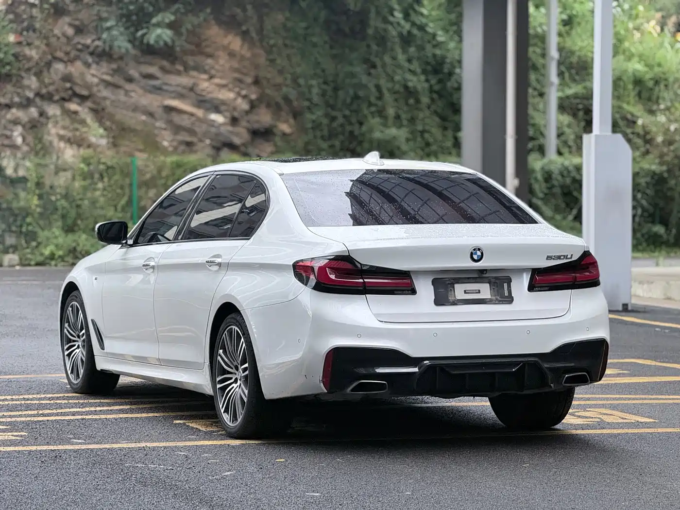 Photo 7 - BMW 5 Series