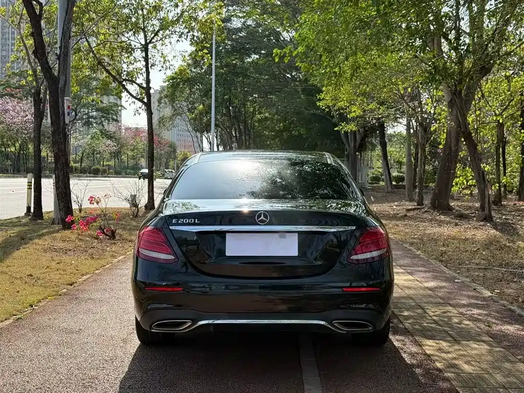 Mercedes-Benz E-Class 2016 E 200 L Sport Type фото 5
