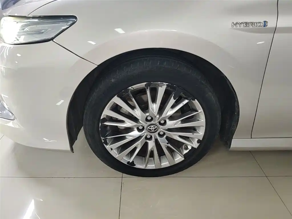 Toyota Camry 2019 Hybrid 2.5HG Luxury Edition China VI фото 23