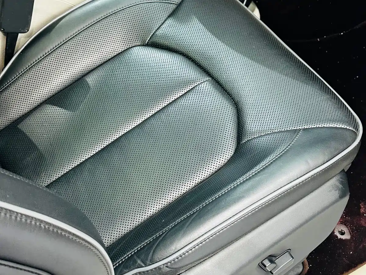 Photo 23 - Chrysler Grand Voyager (Import)