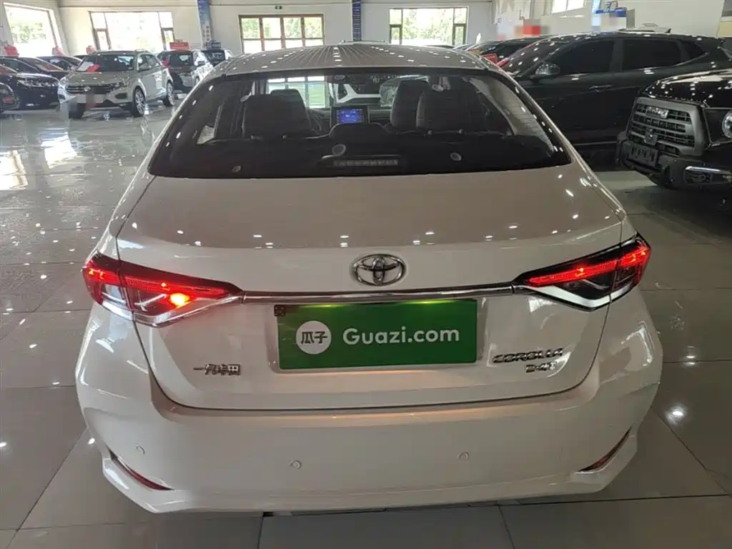 Toyota Corolla 2021 1.2T S-CVT Elite PLUS Edition фото 6
