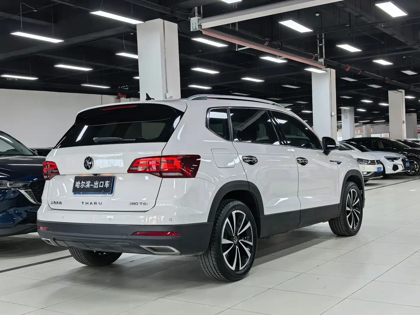 Volkswagen Tharu 2022 280TSI FWD Luxury Edition фото 23