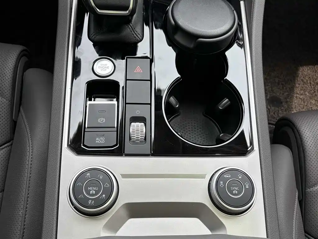 Volkswagen Touareg 2021 2.0TSI R-Line фото 7