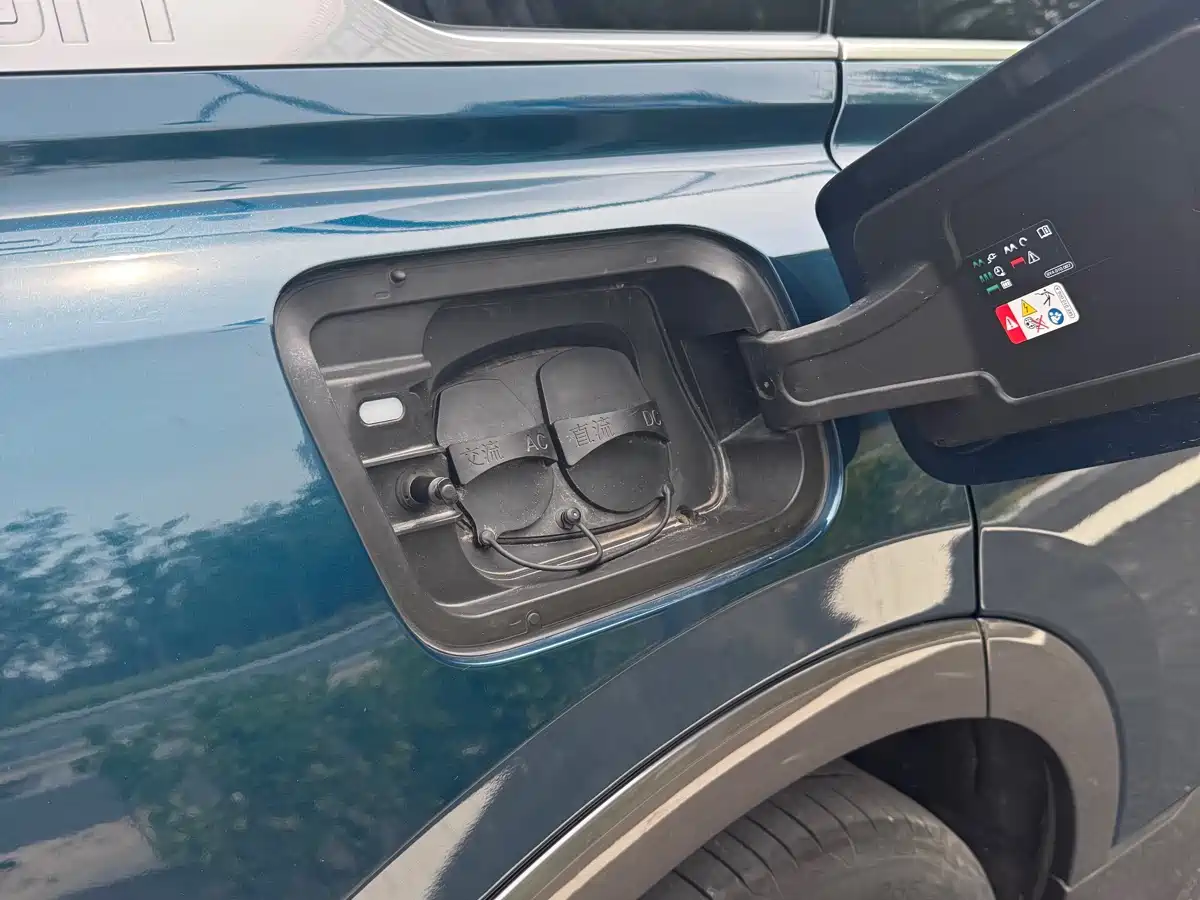 Audi Q5 e-tron 2022 40 e-tron Starlight Edition Brocade Package фото 15