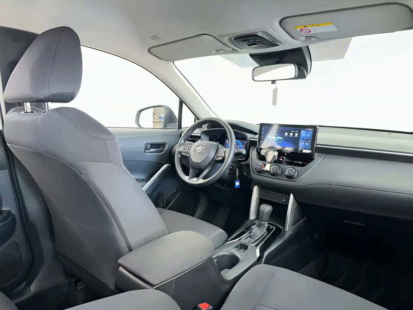 Toyota Corolla Cross 2023 2.0L Pioneer Edition фото 12