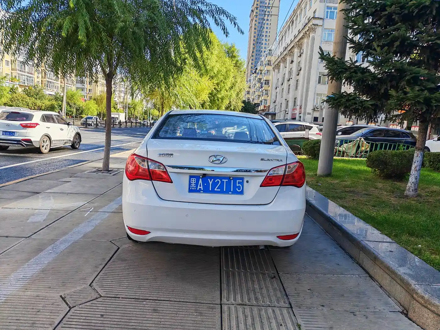 Hyundai Elantra 2011 1.6L Automatic Luxury фото 5