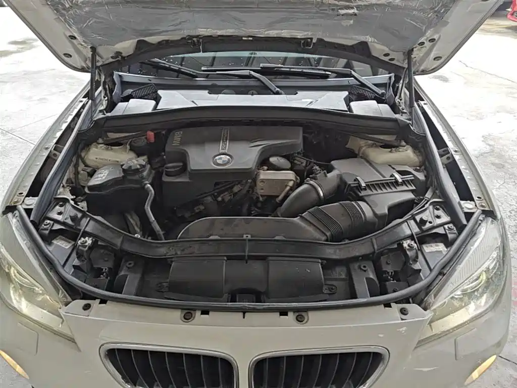BMW X1 2014 sDrive18i Leading Edition фото 20