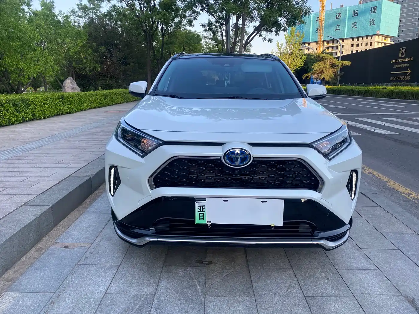 Toyota RAV4 Rongfang Dual Engine E+ 2021 2.5L 4WD Flagship Pro фото 2