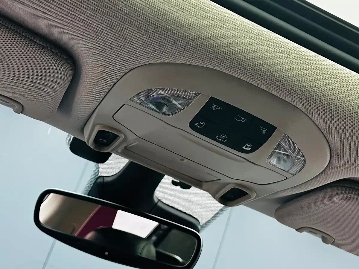 Photo 22 - Chrysler Grand Voyager (Import)